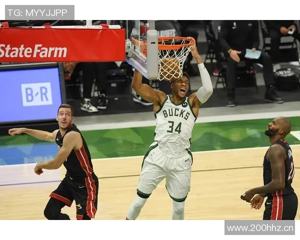 字母哥半场表现受限仅得13分5板3助2断3失误状态堪忧 字母哥半场表现受限仅得13分5板3助2断3失误状态堪忧