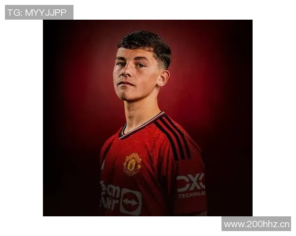 曼联小将谢伊莱西受邀英格兰队训练课展现潜力与成长 曼联小将谢伊莱西受邀英格兰队训练课展现潜力与成长