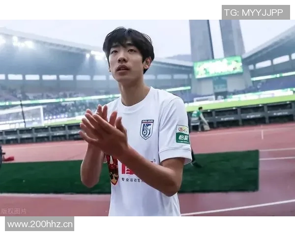 朱鹏宇祝贺海港夺冠感谢球迷支持我们全力以赴的努力