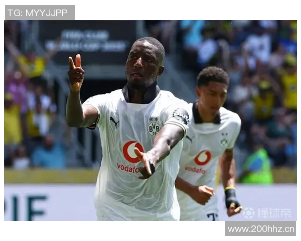 吉拉西未入非洲年度最佳球员候选名单经纪人愤怒指责这是极大的耻辱