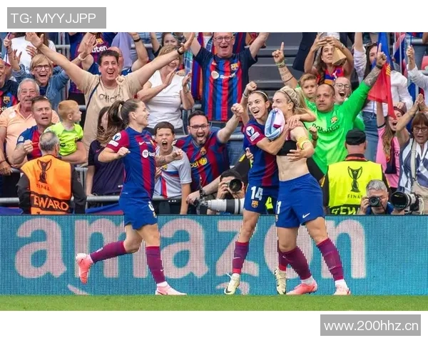 单届季后赛打入9球阿连德捧杯瞬间成为迈阿密国际新星