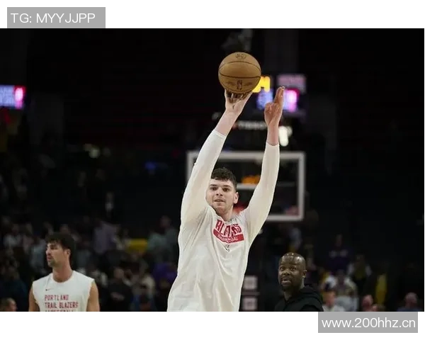 克林根坦言护筐失误导致痛苦期待球队能在关键时刻迎来胜利