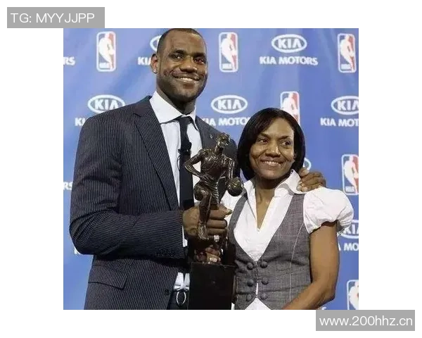 詹姆斯母亲曾想为儿子出头与皮尔斯发生冲突真相揭秘